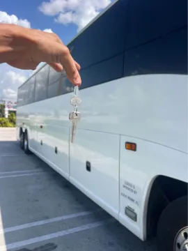 Picture of 2007 MCI J4500 Coach Bus