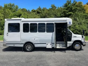 Picture of 2015 Ford E-450 ADA Shuttle Bus