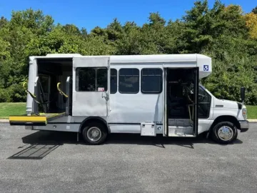 Picture of 2015 Ford E-450 ADA Shuttle Bus