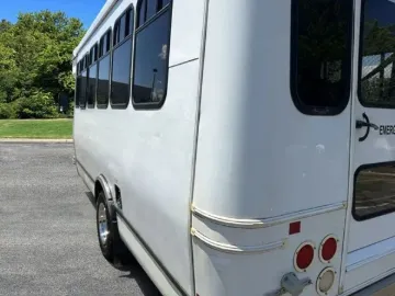 Picture of 2015 Ford E-450 ADA Shuttle Bus
