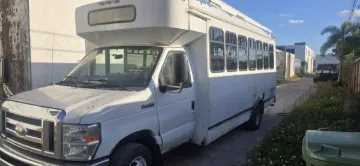Picture of 2014 Ford E-450 Super Duty Shuttle Bus
