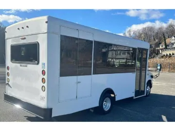 Picture of 2016 Ford E450 Winnebago Shuttle Bus ADA