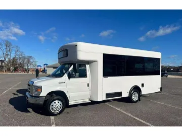 Picture of 2016 Ford E450 Winnebago Shuttle Bus ADA