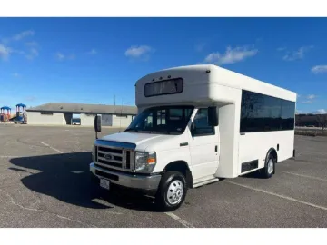 Picture of 2016 Ford E450 Winnebago Shuttle Bus ADA