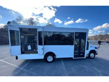 Picture of 2016 Ford E450 Winnebago Shuttle Bus ADA