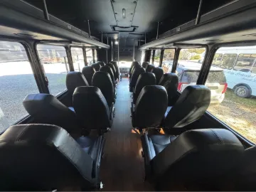Picture of 2015 F550 Starcraft Xl Shuttle Bus