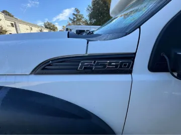 Picture of 2015 F550 Starcraft Xl Shuttle Bus