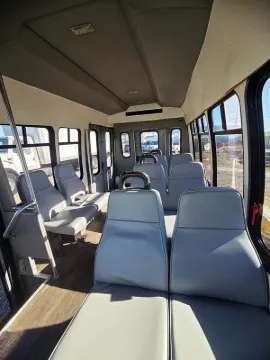 Picture of 2004 Ford E-350 Super Duty Shuttle Bus ADA