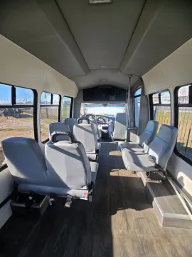 Picture of 2004 Ford E-350 Super Duty Shuttle Bus ADA