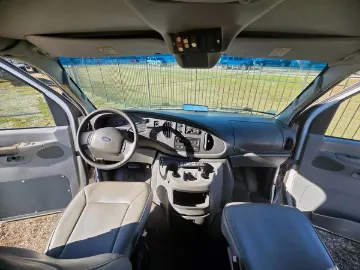 Picture of 2004 Ford E-350 Super Duty Shuttle Bus ADA