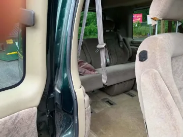Picture of 2002 Chevrolet Express 1500 Passenger Van