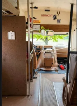 Picture of 1991 Chevrolet G-Series Shuttle Bus