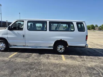 Picture of 2011 Ford E350 Xlt Extended Passenger Van