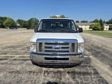 Picture of 2011 Ford E350 Xlt Extended Passenger Van