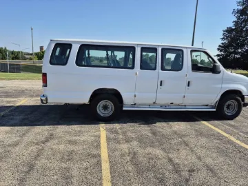 Picture of 2011 Ford E350 Xlt Extended Passenger Van