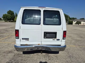 Picture of 2011 Ford E350 Xlt Extended Passenger Van