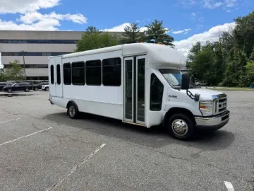 Picture of 2010 Ford E-450 Starcraft ADA Shuttle Bus