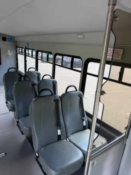 Picture of 2010 Ford E-450 Starcraft ADA Shuttle Bus