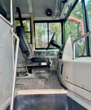 Picture of 2003 Thomas Mid Size Bus