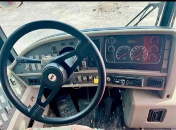 Picture of 2003 Thomas Mid Size Bus