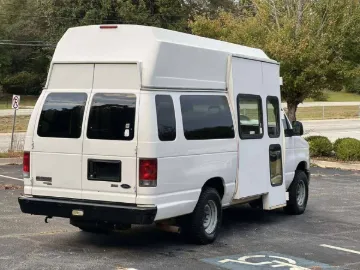 Picture of 2011 Econoline E350 Shuttle Bus