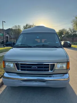 Picture of 2005 Ford E150 Passenger Van