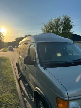 Picture of 2005 Ford E150 Passenger Van
