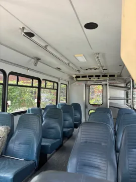 Picture of 2006 Ford E450 Shuttle Bus