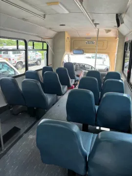 Picture of 2006 Ford E450 Shuttle Bus
