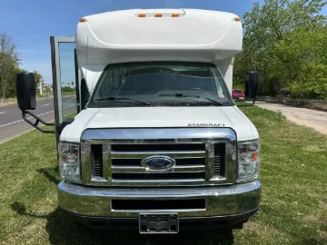 Picture of 2018 E-350 Super Duty Shuttle Bus