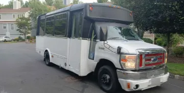 Picture of 2012 F450 Super Duty Shuttle Bus