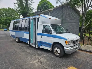 Picture of 1997 E350 Super Duty Cutaway Shuttle Bus