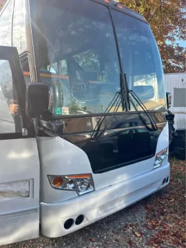 Picture of 2001 Prevost H3-45 Coach Bus