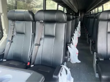 Picture of 2001 Prevost H3-45 Coach Bus