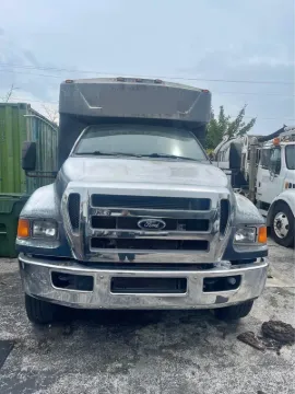 Picture of 2015 Glaval Mid Size Bus