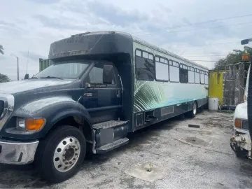 Picture of 2015 Glaval Mid Size Bus