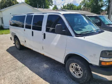 Picture of 2008 Chevrolet Express 3500 Passenger Van