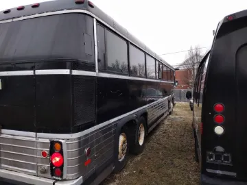 Picture of 1982 MCI M9 Coach Bus