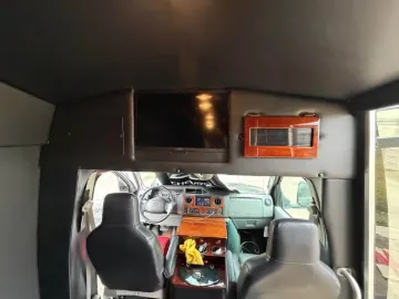 Picture of 2011 Ford E350 Turtle Top Shuttle Bus
