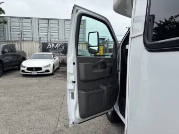 Picture of 2020 Chevrolet Express 4500 Shuttle Bus