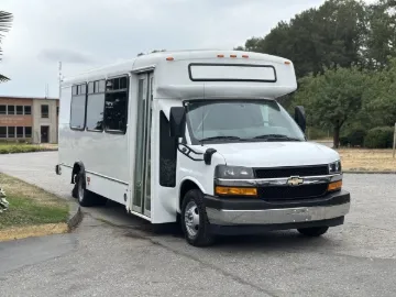 Picture of 2020 Chevrolet Express 4500 Shuttle Bus