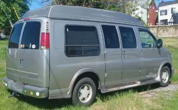 Picture of 2002 Chevrolet Express 1500 Passenger Van