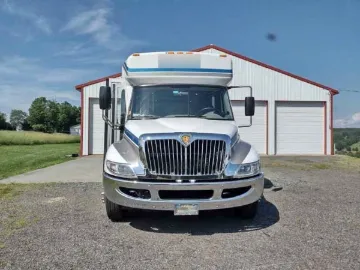 Picture of 2013 Aero-Elite Mini Coach Mid Size Bus