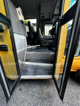 Picture of 2002 E450 Super Duty School Bus