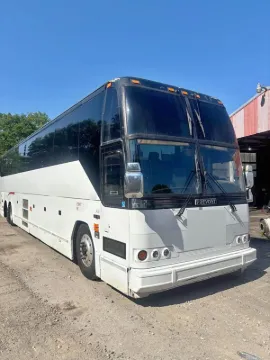 Picture of 2002 Prevost H3-45 Coach Bus