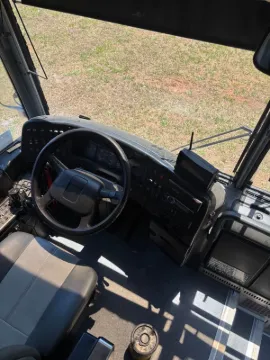 Picture of 2002 Prevost H3-45 Coach Bus