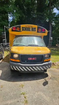 Picture of 2003 Savana Cutaway School Bus