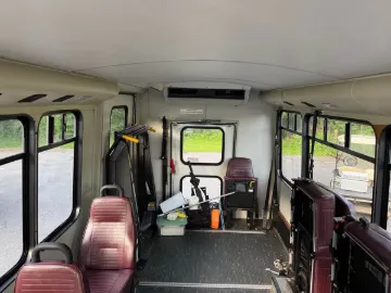 Picture of 2002 E350 Cargo Bus Shuttle Bus