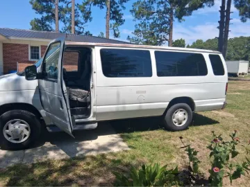 Picture of 2006 Ford E350 Passenger Van