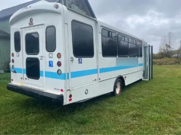 Picture of 2019 Ford F-550 Goshen Shuttle Bus